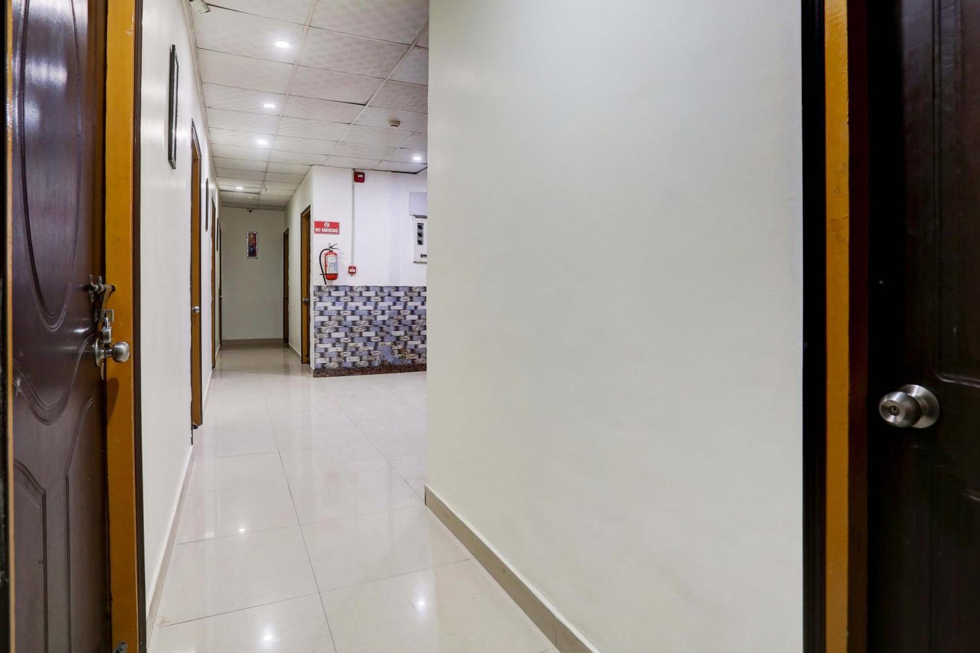 Collection O Hotel Moon Light Lucknow Exterior photo
