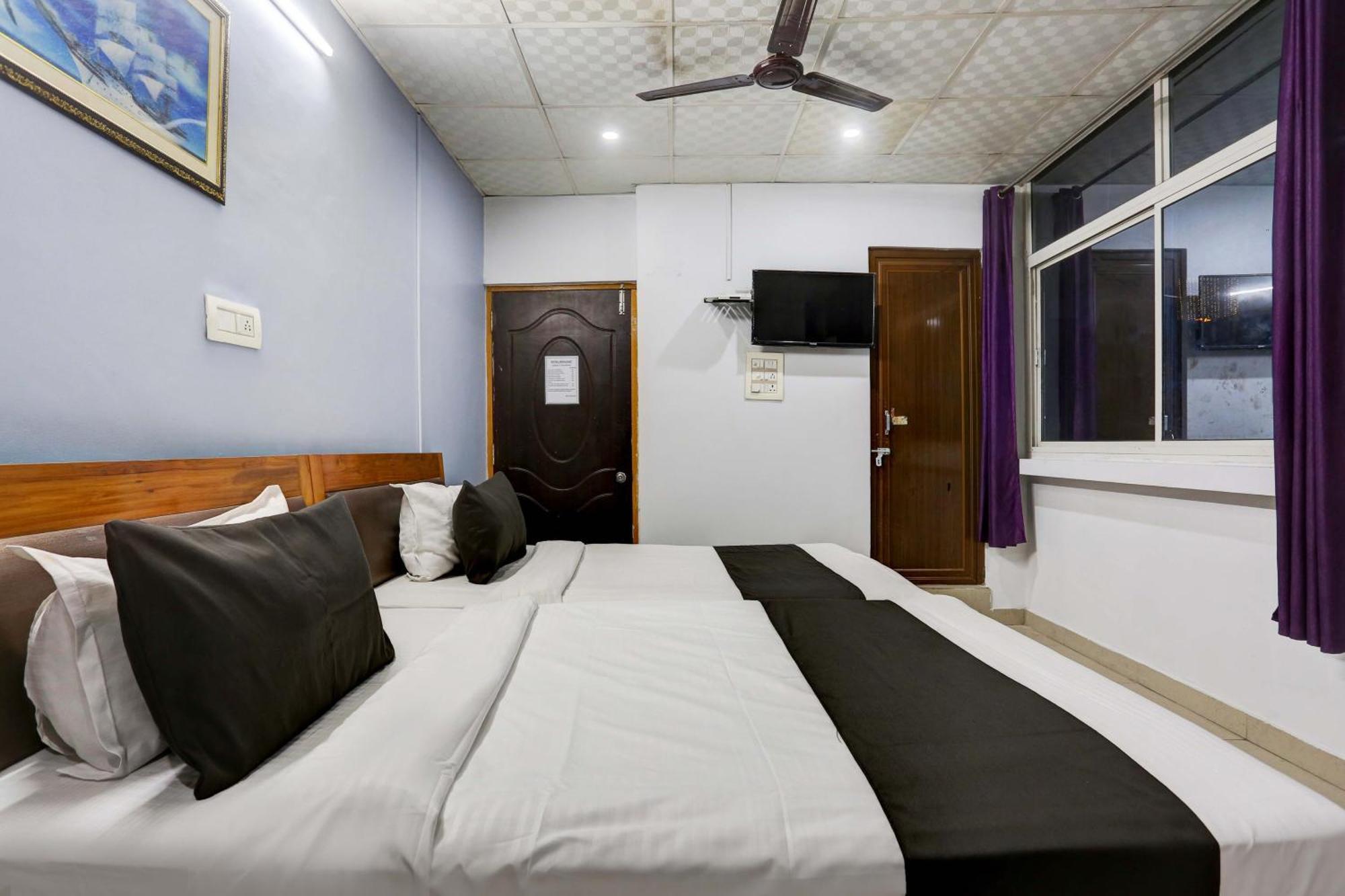 Collection O Hotel Moon Light Lucknow Exterior photo